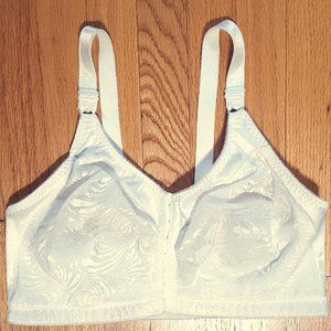 Bali no underwire FRONT CLOSE bra 40 DD